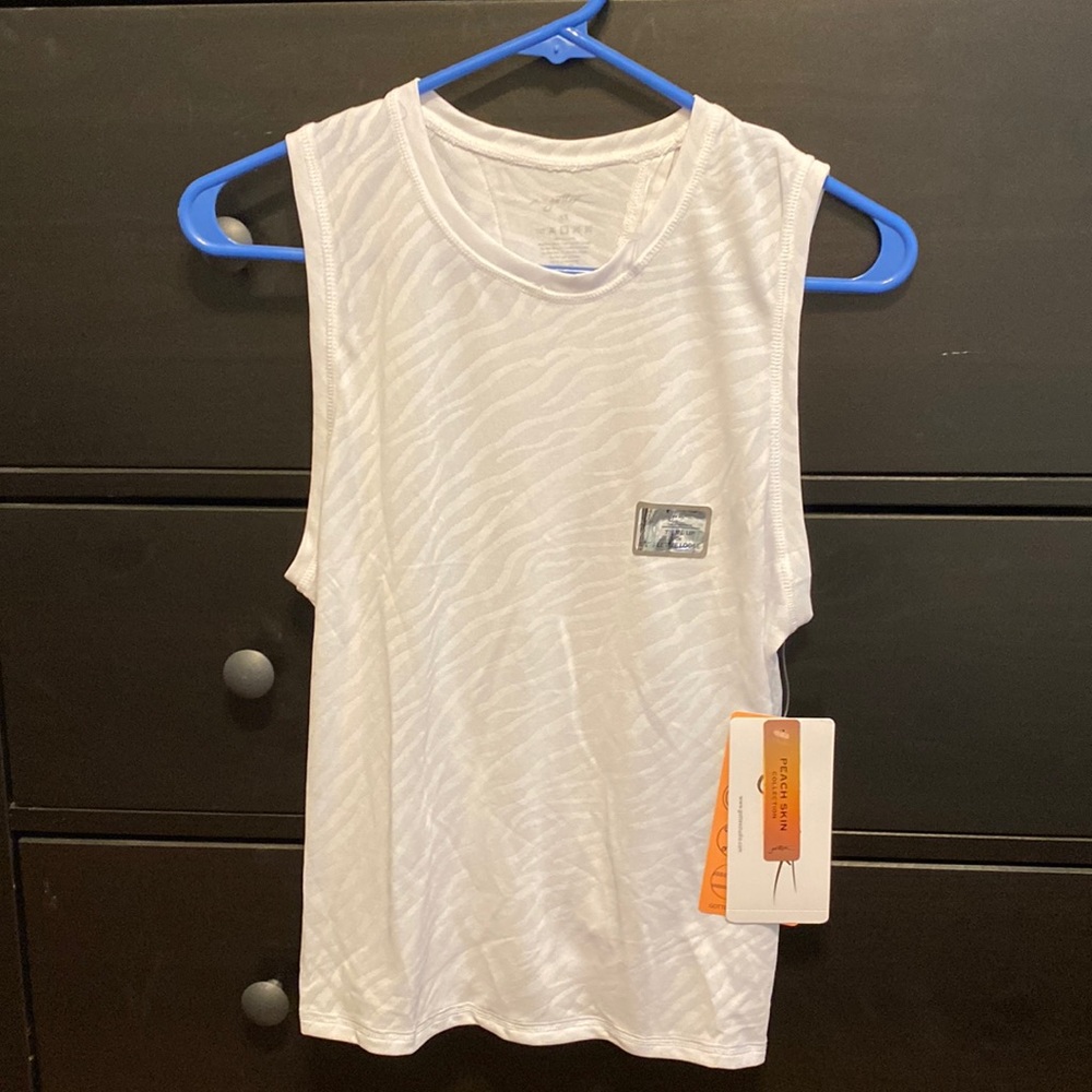 NWT workout shirt